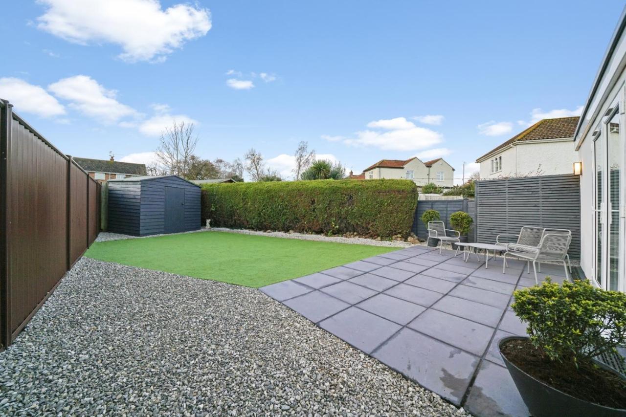 Modern Bungalow In Maidstone Sleeps 5 With Free Parking Bagian luar foto