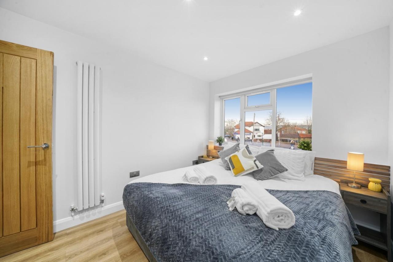 Modern Bungalow In Maidstone Sleeps 5 With Free Parking Bagian luar foto