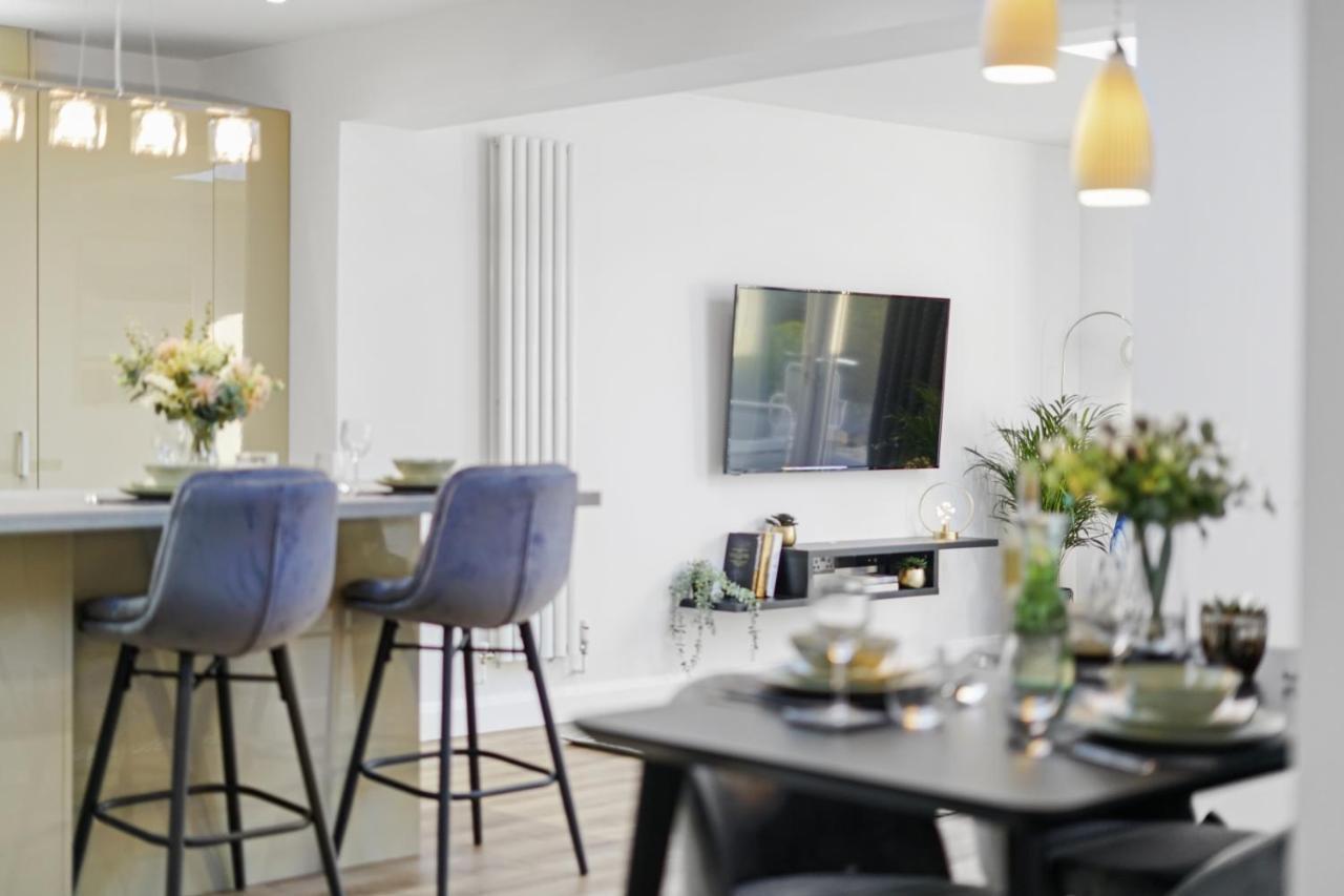 Modern Bungalow In Maidstone Sleeps 5 With Free Parking Bagian luar foto